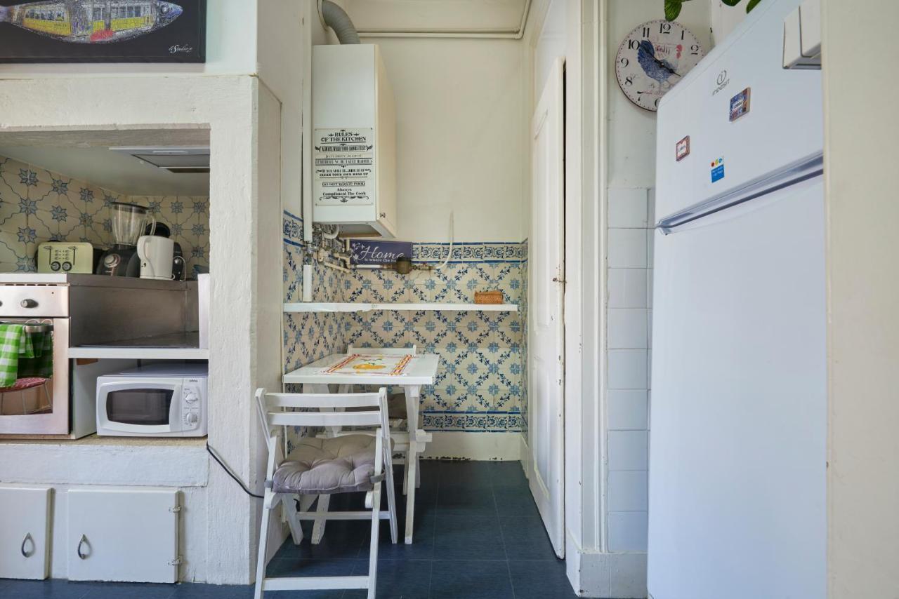 Brand New Hostel Anjos Lisbon Bagian luar foto