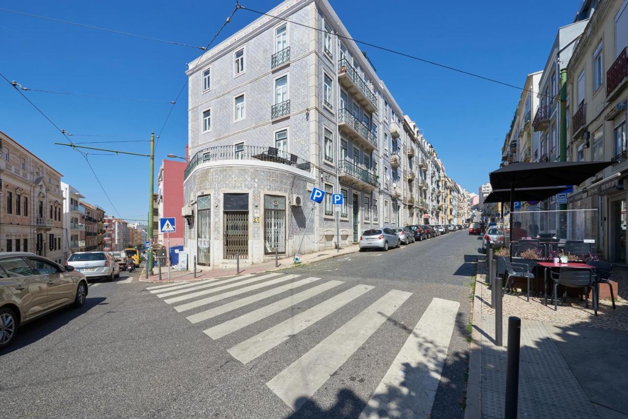 Brand New Hostel Anjos Lisbon Bagian luar foto