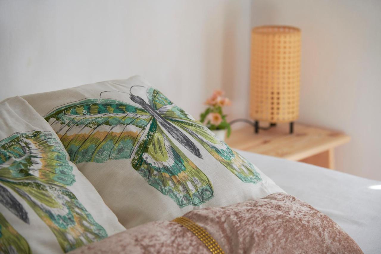 Brand New Hostel Anjos Lisbon Bagian luar foto