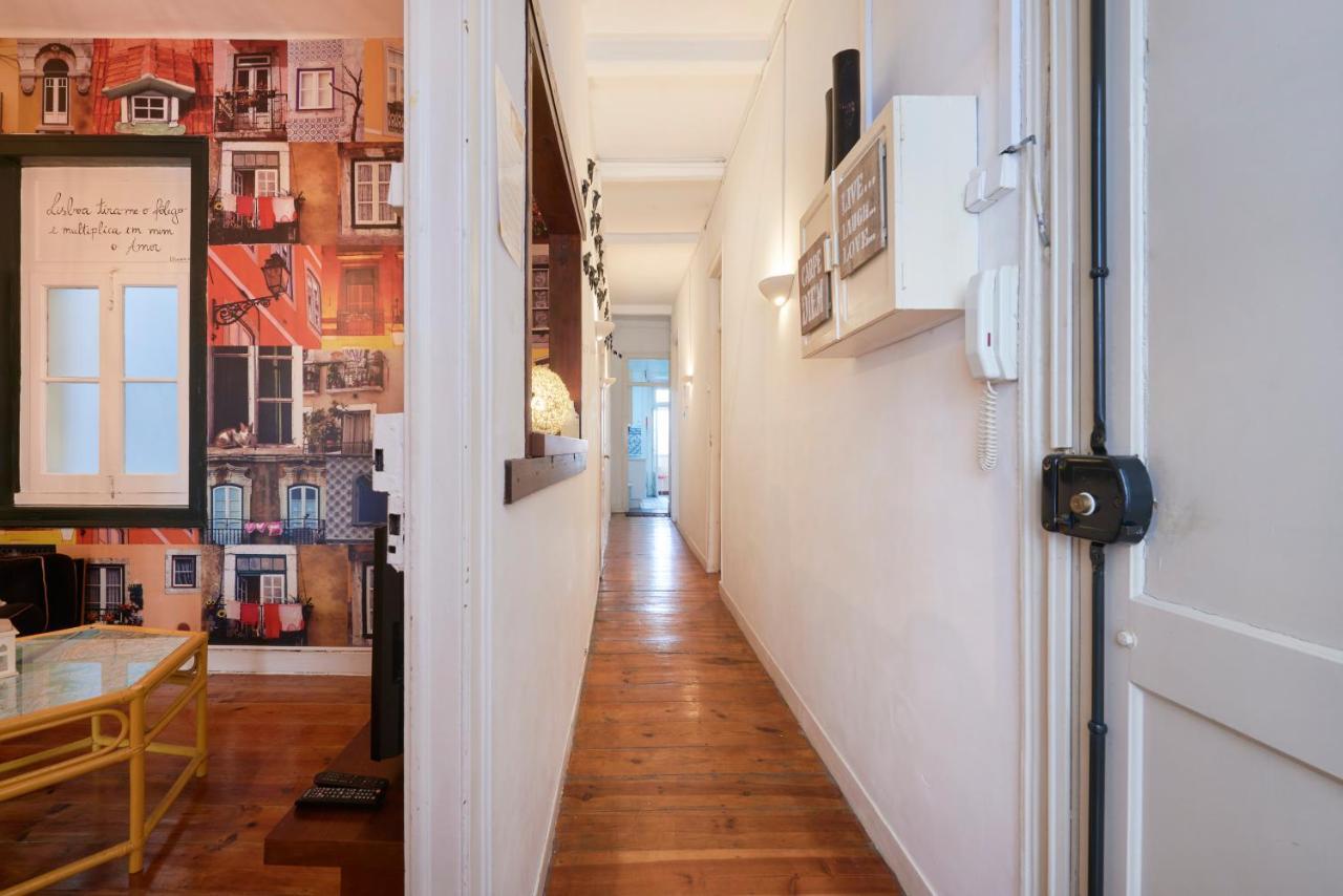 Brand New Hostel Anjos Lisbon Bagian luar foto