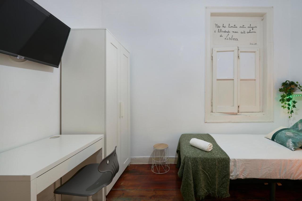 Brand New Hostel Anjos Lisbon Bagian luar foto