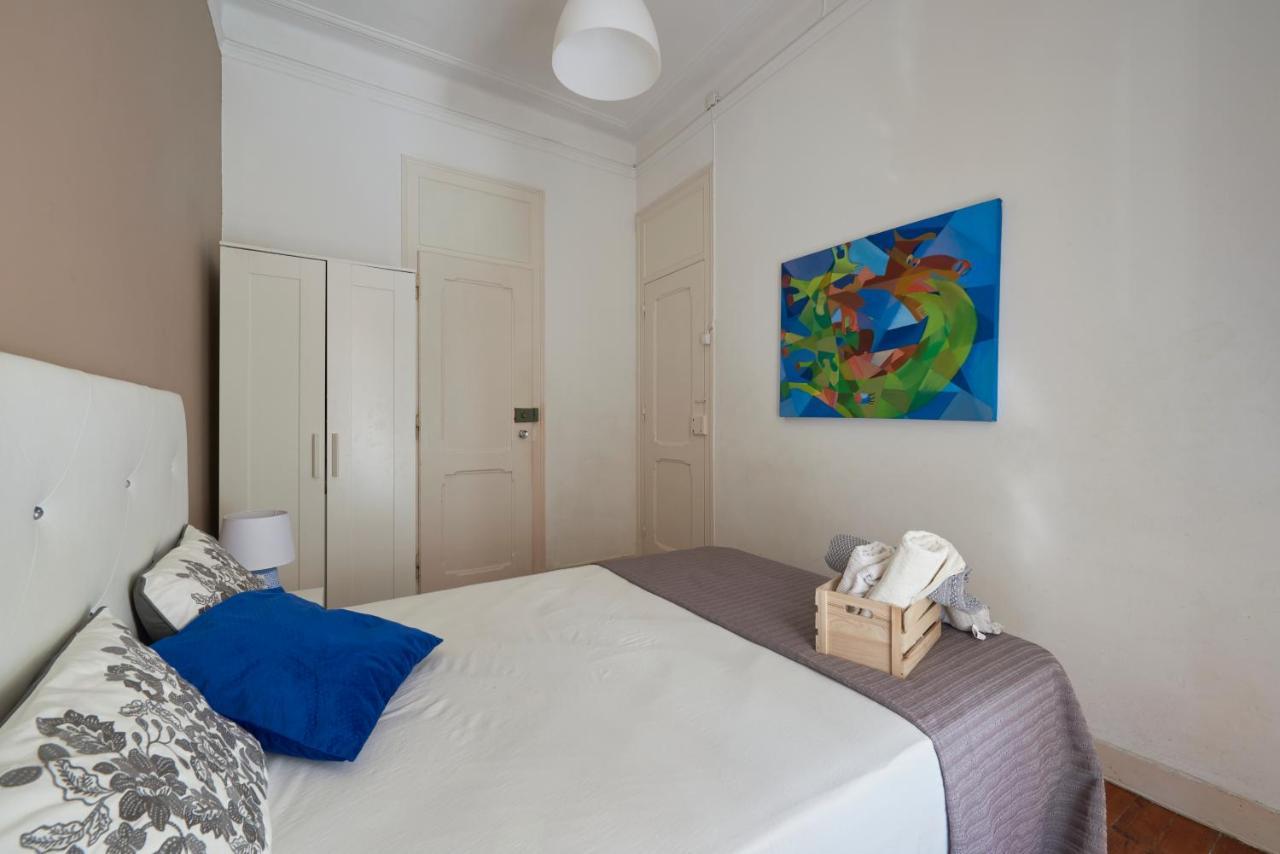 Brand New Hostel Anjos Lisbon Bagian luar foto