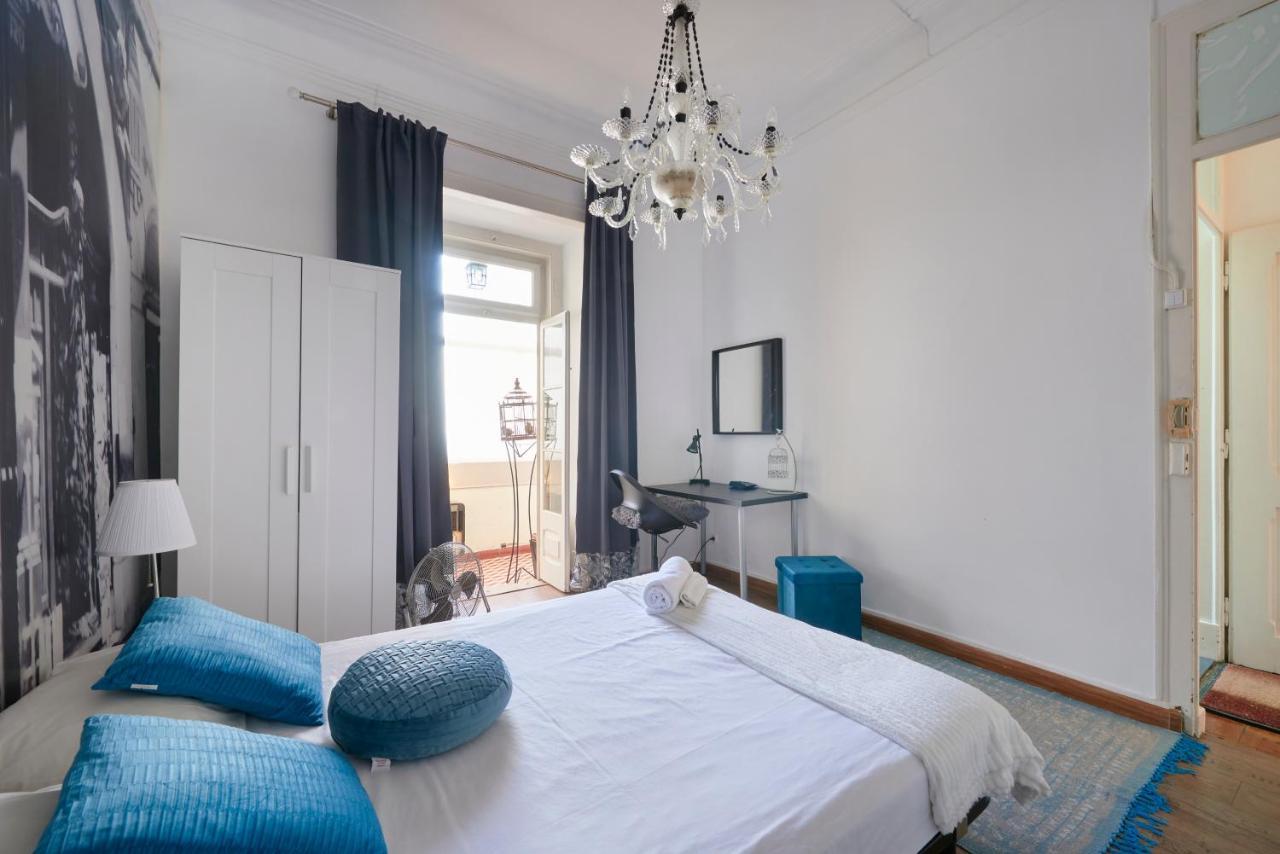 Brand New Hostel Anjos Lisbon Bagian luar foto