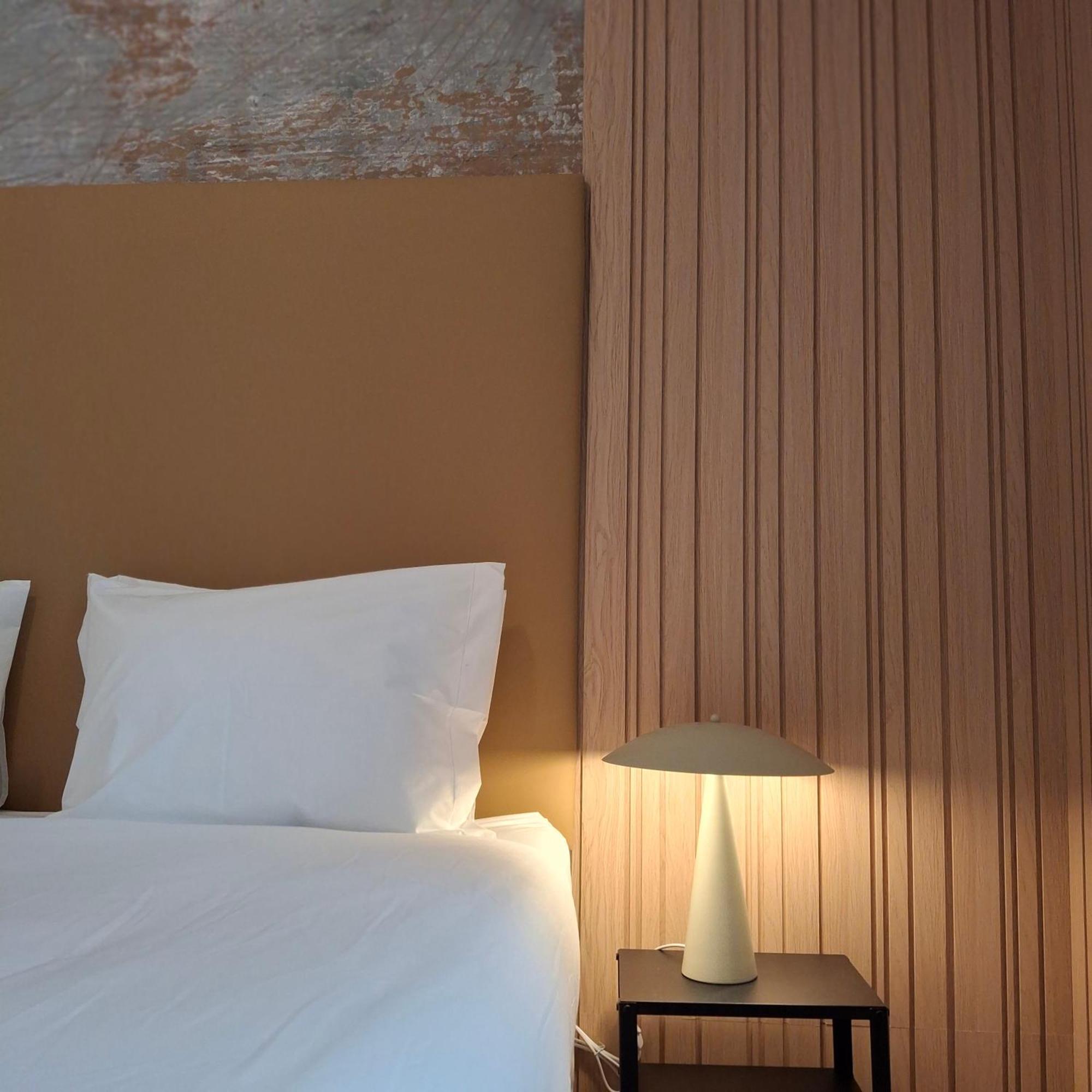 Brand New Hostel Anjos Lisbon Bagian luar foto
